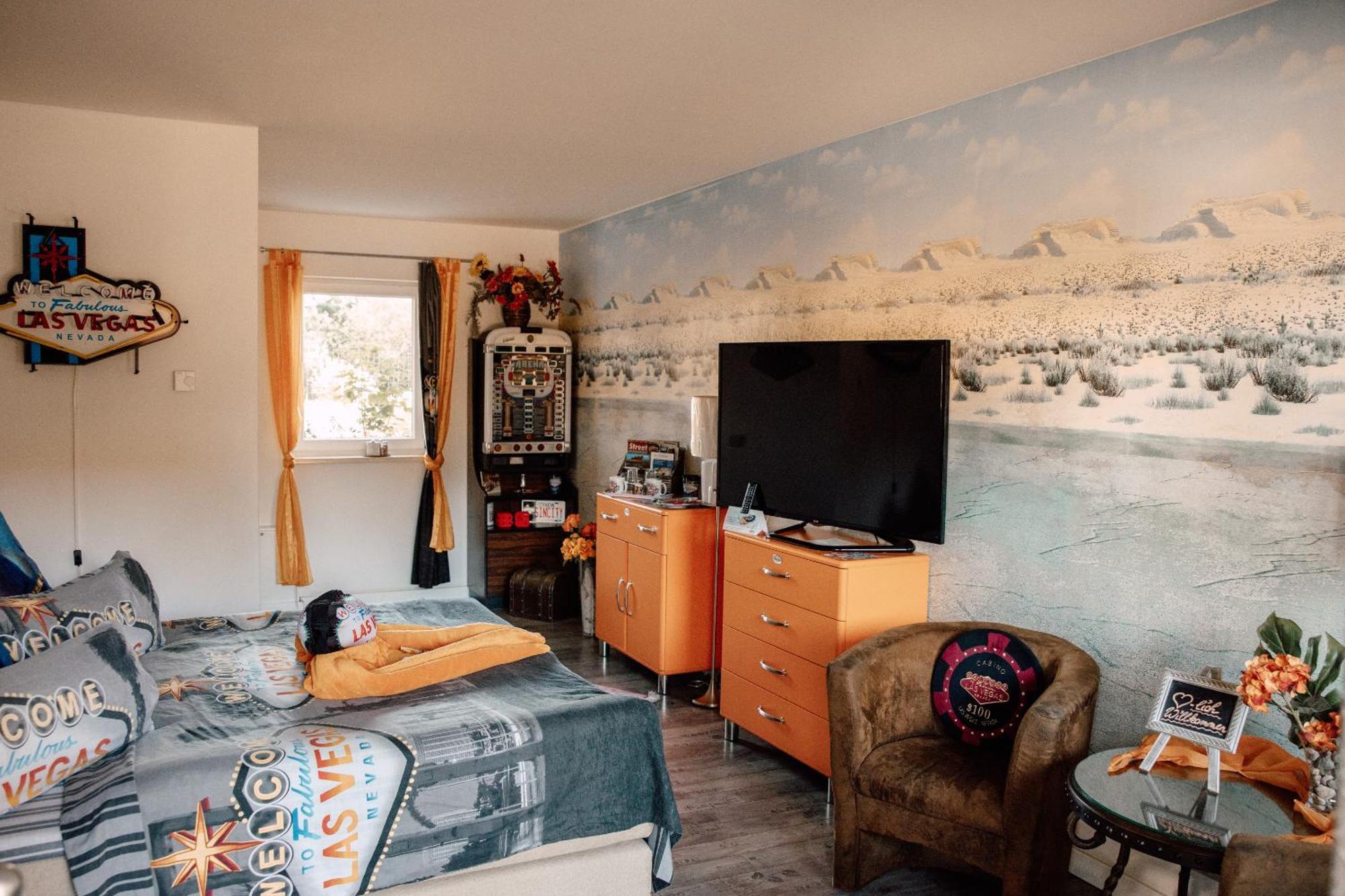 Down Town Motel Berlin Room photo